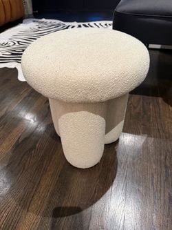 Stool/poof/ottoman