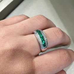 14K Round Diamond Emerald Ring Size 7