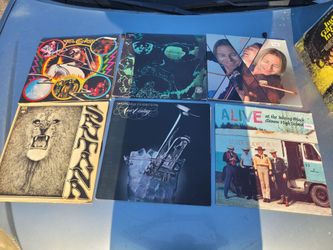 Used 6 Vinyl record , not tested h2c 40s 13x13x2 4lb &KAi