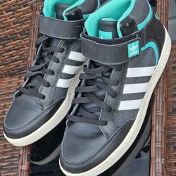 Adidas MEN'S ADIDAS VARIAL MID TRAINER BLACK TURQUOISE B27423 size 10.5