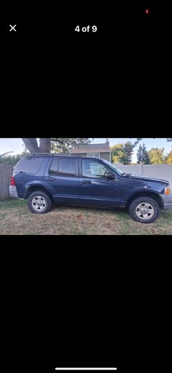 2004 Ford Explorer