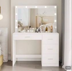 White vanity desk (NEW-UNOPENED)