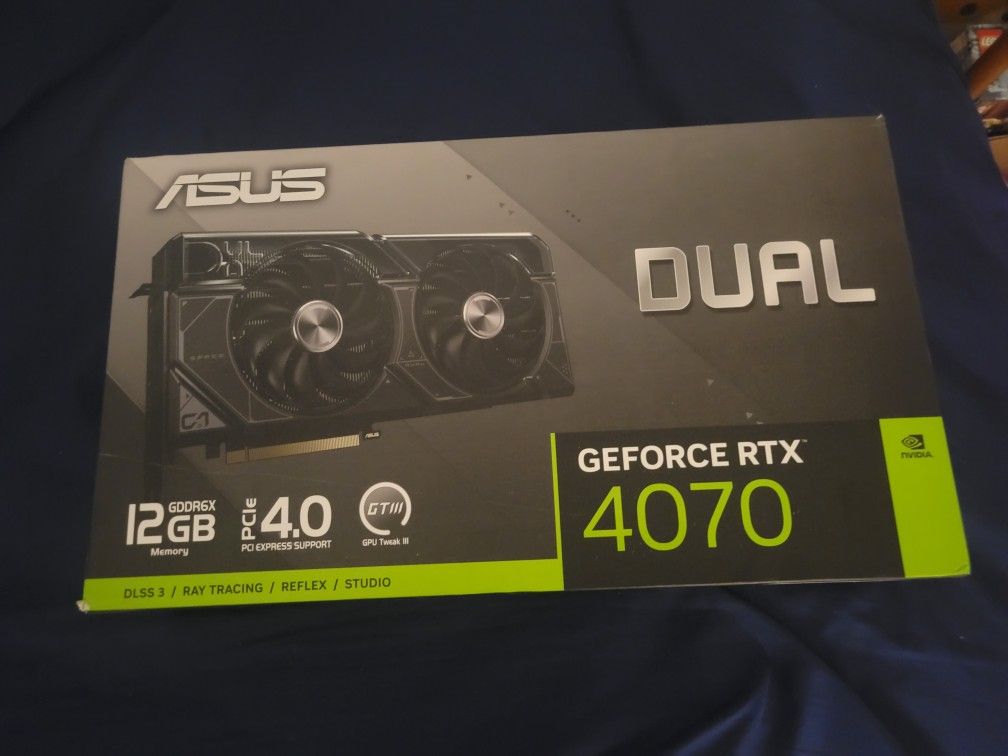 ASUS RTX 4070