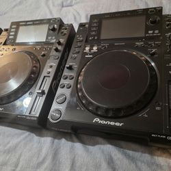 PIONEER CDJ 2000 (Not Nexus)