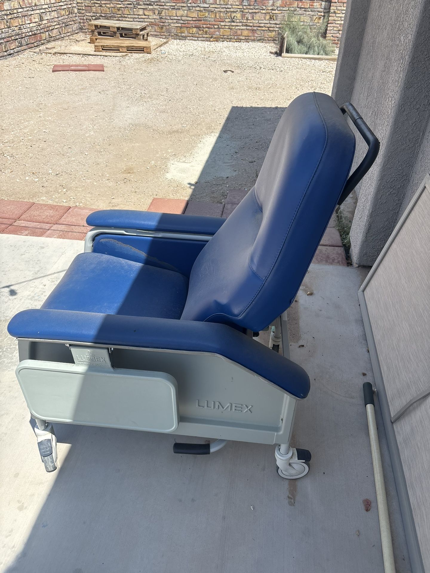 LUMEX Hospital Chair/bed