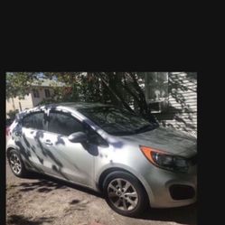 2013 Kia Rio ( Read The Ad)