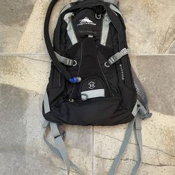 High Sierra Hydration Pack Hiking Running Fitness Backpack New 