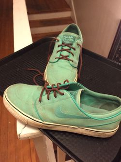 Teal Nike sb janoski shoes size 9.5