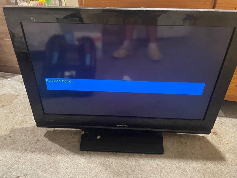 Toshiba TV 40 inches