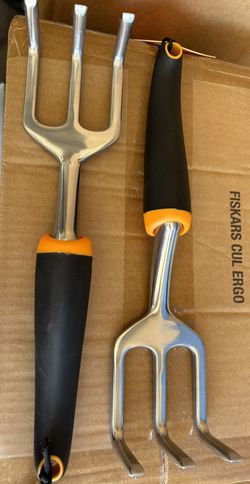 Brand New Gardening Fiskars Cultivators