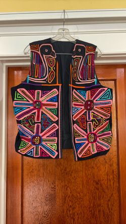 Size Large Artful Mola Vest