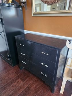 Black 3 drawer dresser