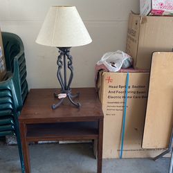 End Table With The Lamp