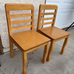 2 Kid Chairs 