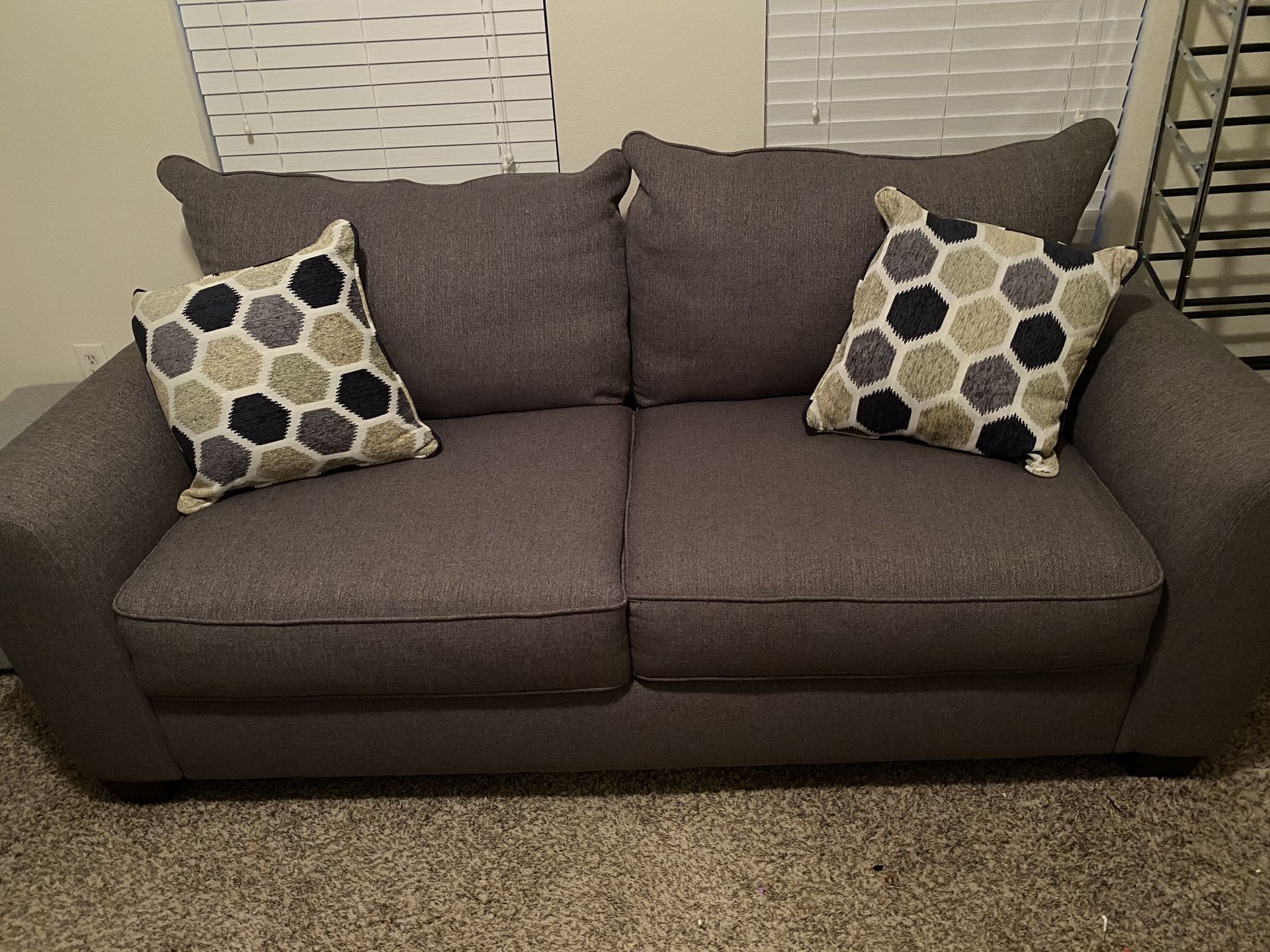 Sandia heights gray on sale sofa