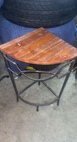 Corner Table