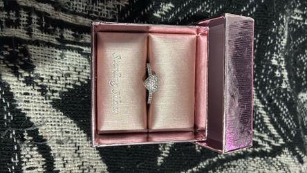 Heart ring