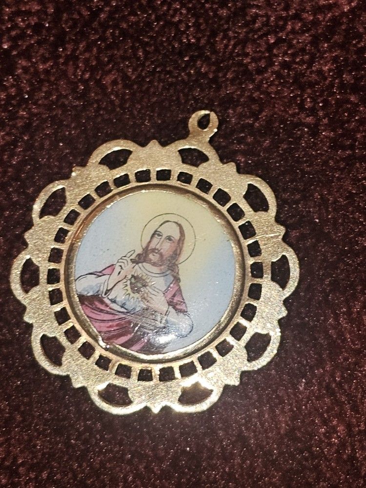 18k Gold Pendant