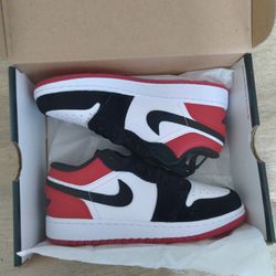 Jordan Retro 1's Size 4y