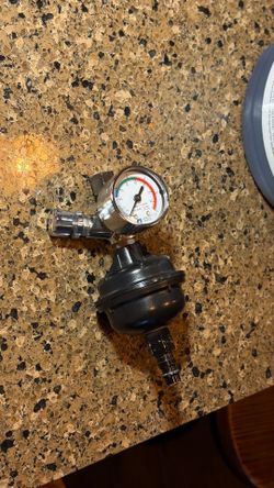 Iwata AFV-2 pressure gauge