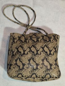 Palio Shoulder Handbag