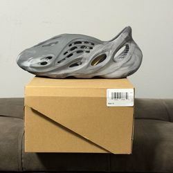 Yeezy foam runner
