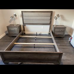 Queen Size Bed Set With Matching Night Stands 