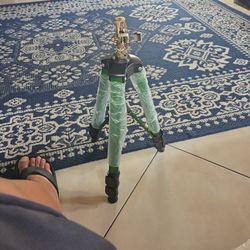 Impact Sprinkler With Tripod Base