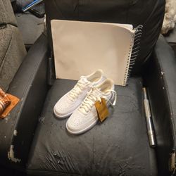 Nike (Court Vision  Low) 