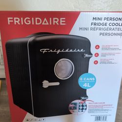 Mini Fridge 