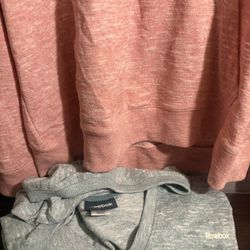 Beautiful Lightweight Sweaters For Woman. Size 2 Xl. Good Brand  Reebok. Both 👩👩