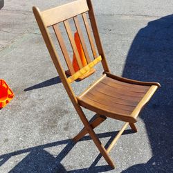 Cool Foldup Wooden Chair