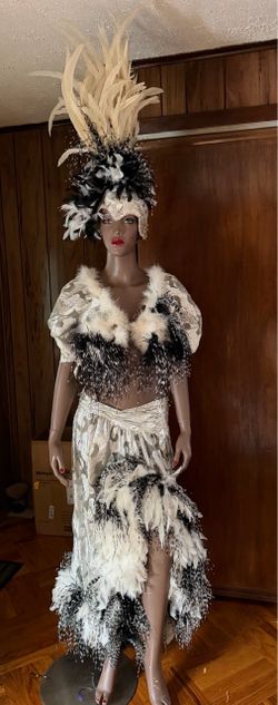 Black and White Feather Carnival Costume Set
