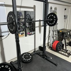Home Gym Equipment Squat rack