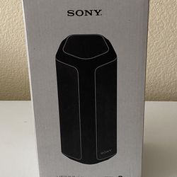 Sony - XE300 Portable Waterproof and Dustproof Bluetooth Speaker - Black