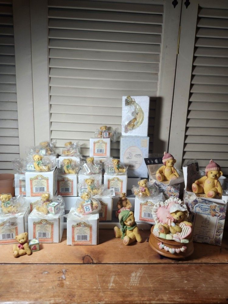 24 Vintage Enesco Cherished Teddies Lot: By Patricia Hillman & Her Son Glenn In 1992