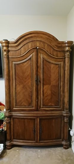 Giant Armoire