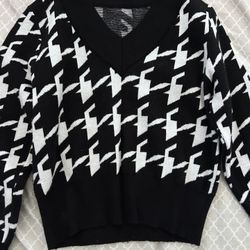 Black And White Top