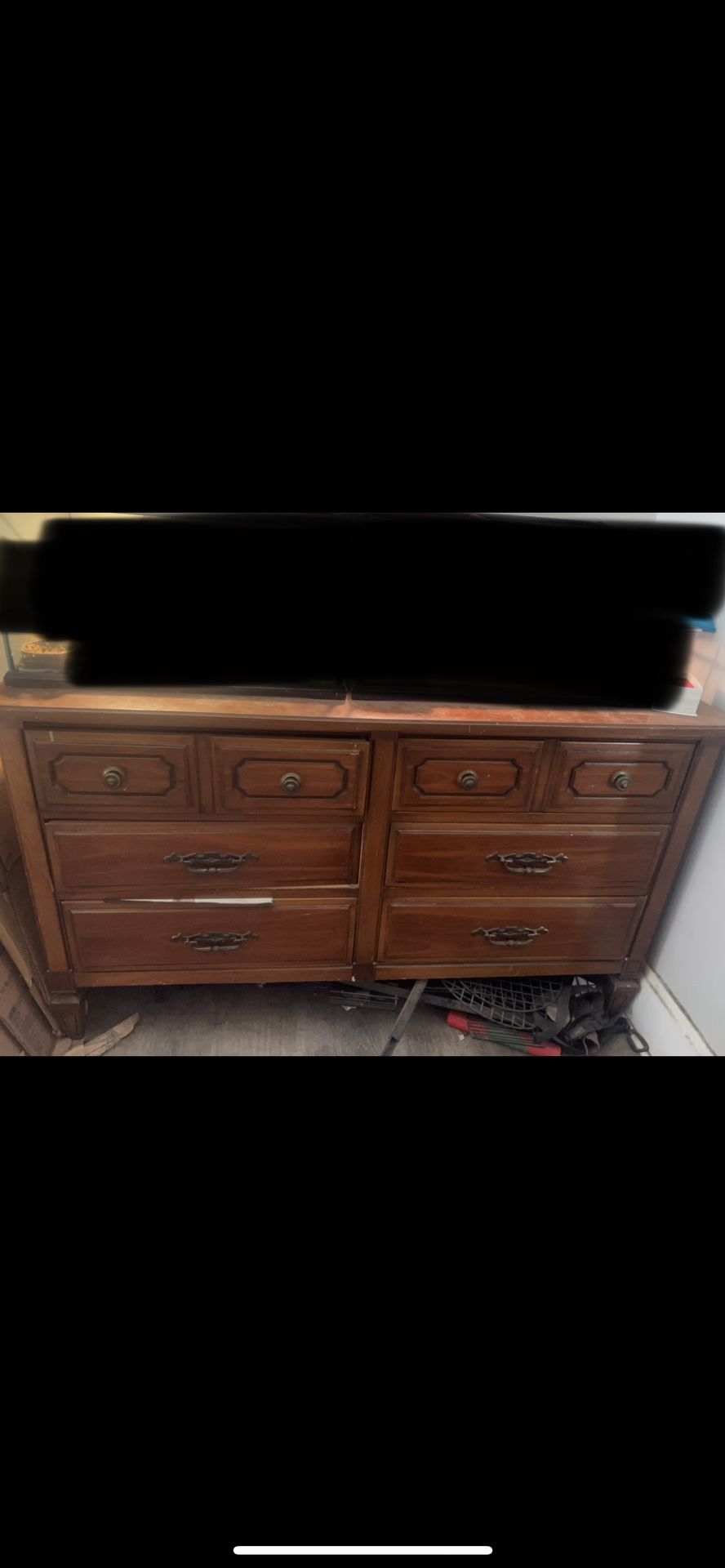 Wooden 6 Drawer Dresser 