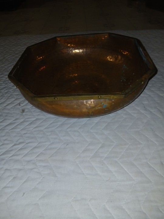 Art Deco French Hand-Hammered Copper, Brass & Bronze Centerpiece Decorative Bowl
