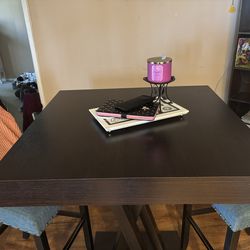 Dining Room Table and Chairs
