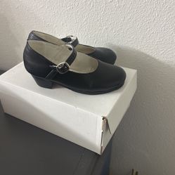 Size 11.5 Kids Folklorico