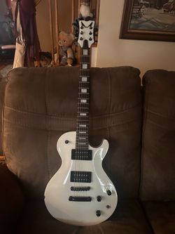 Dean Thoroughbred 2017 - open to offers