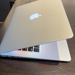 Apple MacBook Air 13” Core I5 , 4GB DDr3 Ram, 128GBSSD $175