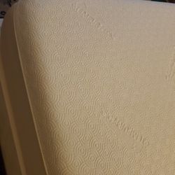 Tempeur-pedic Mattress In Great Condition
