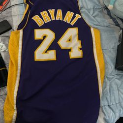Kobe Bryant jersey 