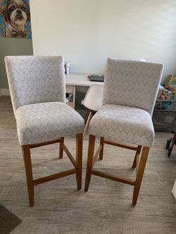 2 High Chairs/Barstools