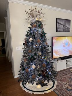 Handmade crochet Xmas Tree Skirt