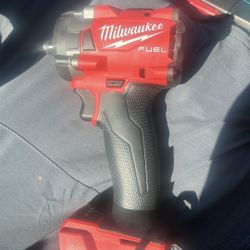 M18 FUEL GEN-3 18V Lithium-Ion Brushless Cordless 1/2 in. Compact Impact Wrench