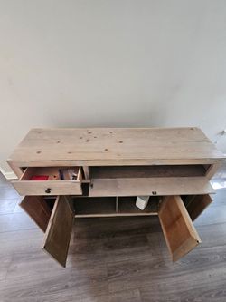 Entertainment stand